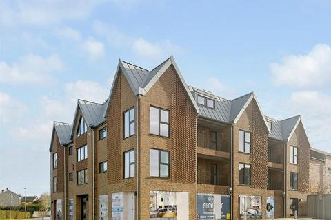 2 bedroom flat for sale, Cyprus Road, Burgess Hill