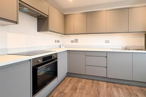 2 bedroom flat for sale, Cyprus Road, Burgess Hill