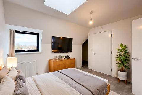 2 bedroom flat for sale, Cyprus Road, Burgess Hill