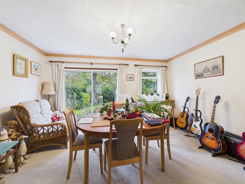 Family/dining room