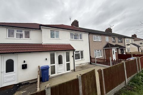 4 bedroom end of terrace house to rent, Feenan Highway, Tilbury