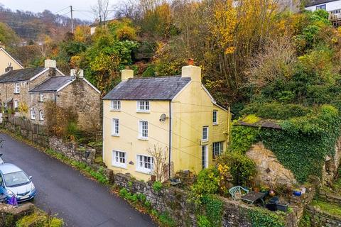Lower Station Road, Clydach, Abergavenny, NP7