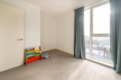 2 bedroom flat to rent, East Central Apartments, Walthamstow, London, E17