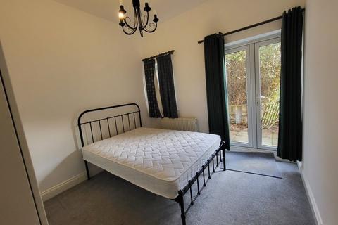 2 bedroom flat to rent, Hayden House, Uxbridge Road, Hanwell
