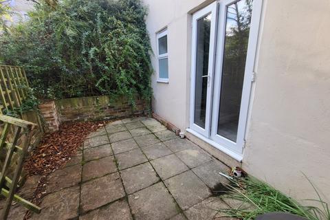 2 bedroom flat to rent, Hayden House, Uxbridge Road, Hanwell