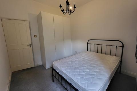 2 bedroom flat to rent, Hayden House, Uxbridge Road, Hanwell