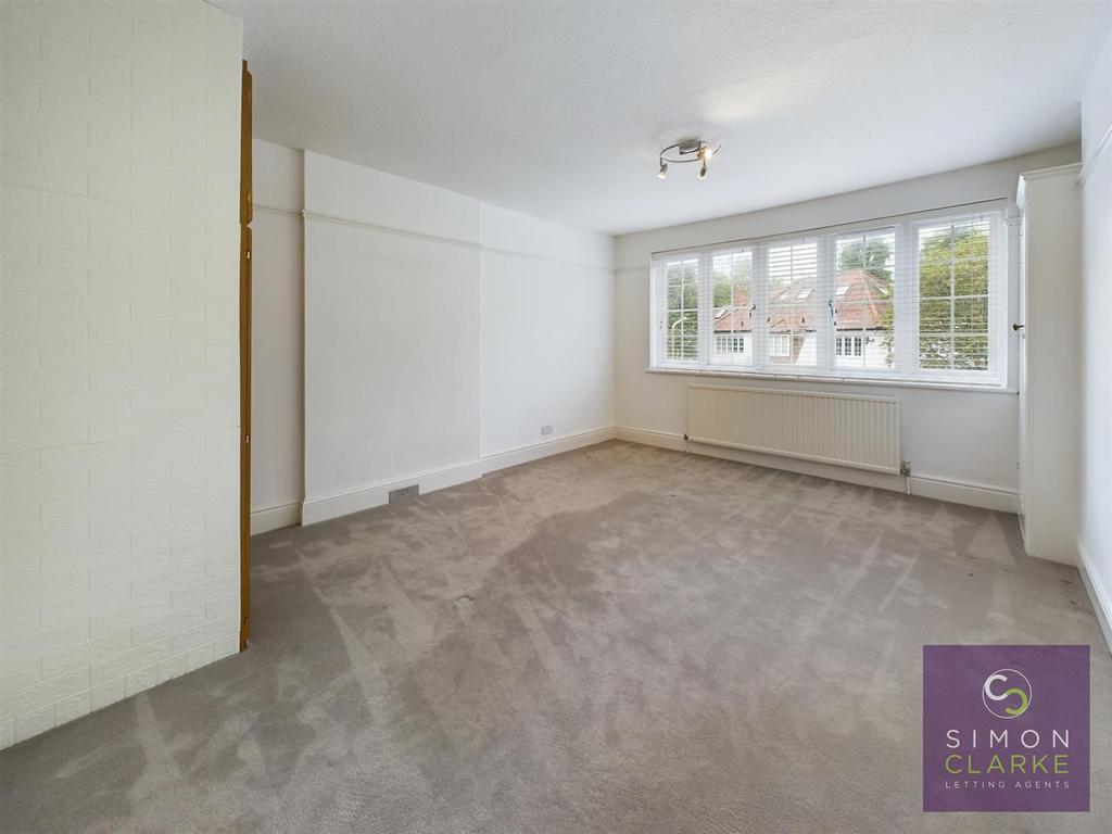 CAM03369 G0-PR0151-STILL021.jpg