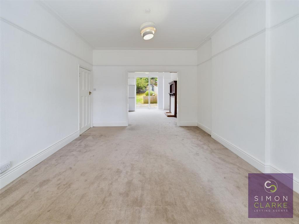 CAM03369 G0-PR0151-STILL005.jpg