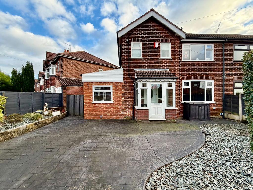 Elm Tree Road, Stockport SK6 3 bed semi-detached house for sale - £290,000