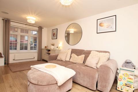 3 bedroom detached house for sale, Comin Y Coed, Tonyrefail CF39 8GD