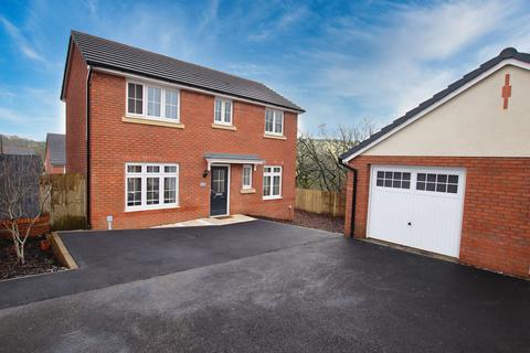 3 bedroom detached house for sale, Comin Y Coed, Tonyrefail CF39 8GD