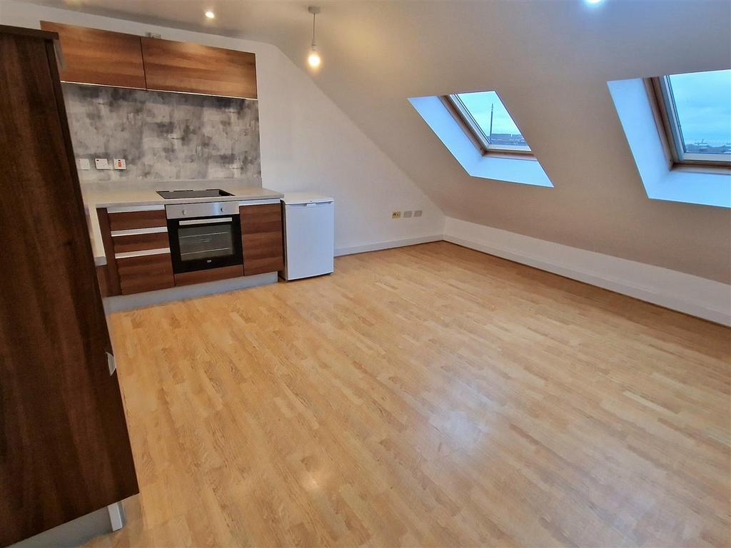 Lounge/Kitchen