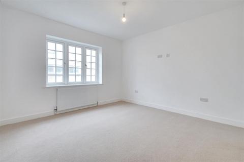undefined, Ferringham Lane, Worthing BN12