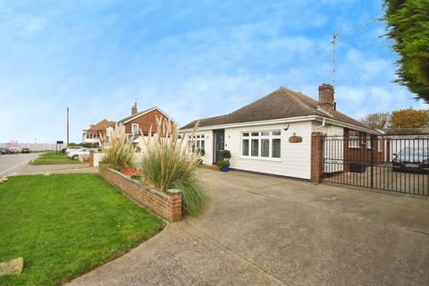 4 bedroom detached bungalow for sale, Kingsgate Avenue, Broadstairs