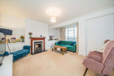 undefined, Woodside, London SW19