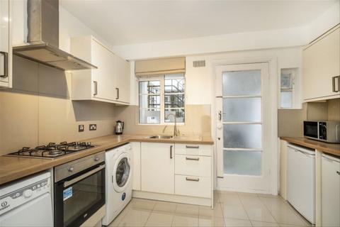 undefined, Woodside, London SW19