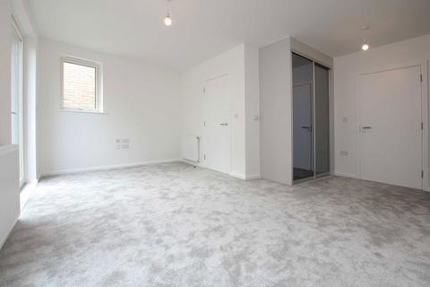 undefined, Selbourne Avenue, Hounslow TW3