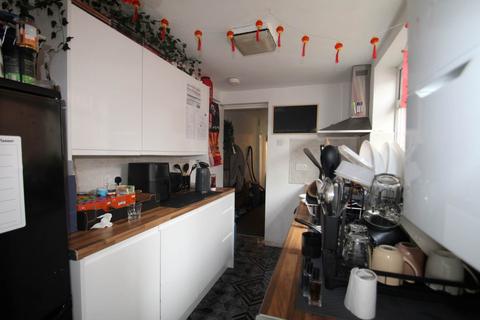3 bedroom terraced house to rent, South Street, Oxford *Student/Sharer HMO Property 26/27*