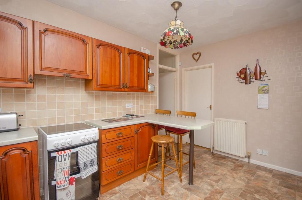 Kitchen pic 2.jpg