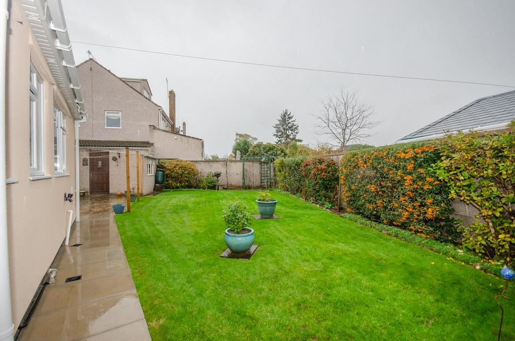 Front garden pic 2.jpg