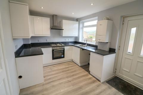 2 bedroom terraced house to rent, Brosscroft Village, Glossop SK13