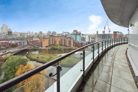 2 bedroom penthouse for sale, Penthouse at Magellan House, Armouries Way