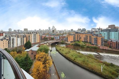 2 bedroom penthouse for sale, Penthouse at Magellan House, Armouries Way