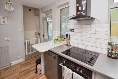 2 bedroom semi-detached house for sale, Rylands Avenue, Bradford BD16
