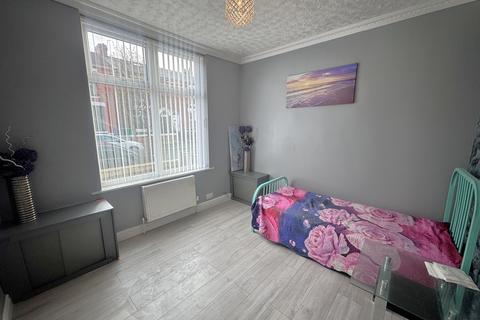 2 bedroom terraced house for sale, Greenway Avenue, Levenshulme