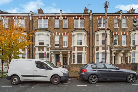 2 bedroom ground floor flat for sale, Fermoy Road, London