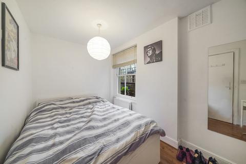 2 bedroom ground floor flat for sale, Fermoy Road, London