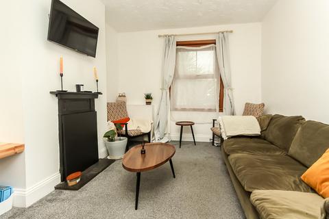 3 bedroom terraced house for sale, Gold Street, Wellingborough NN8