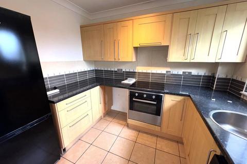 1 bedroom ground floor maisonette to rent, Beech Avenue, Ruislip HA4
