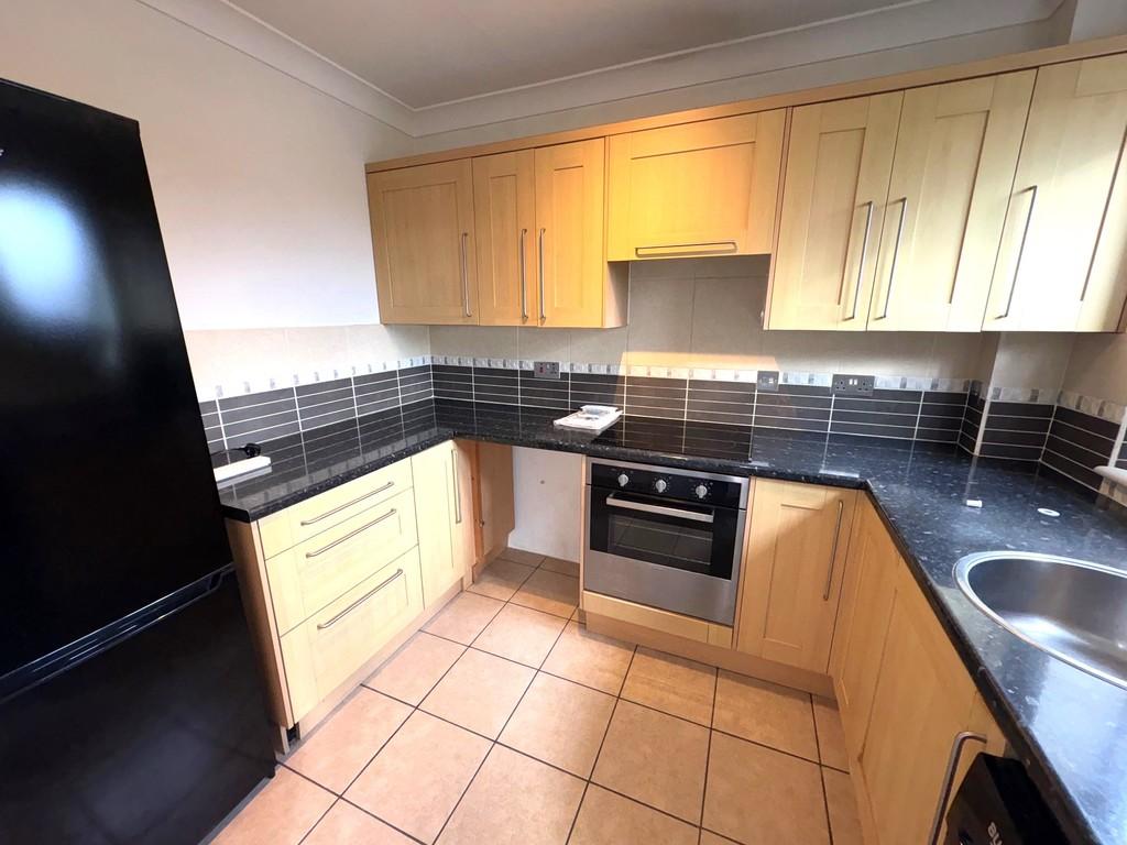 29 CBeech Ave Kitchen