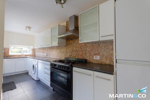 3 bedroom semi-detached house to rent, Tennal Grove, Harborne, B32