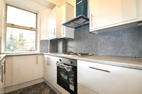 2 bedroom apartment to rent, Wallace Street, Stirling