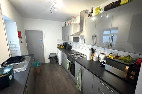 5 bedroom house share to rent, Phillips Parade, Swansea