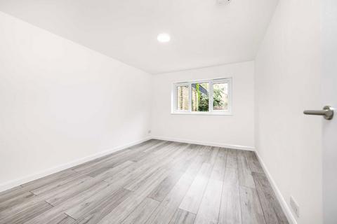 undefined, Mayes Road, London N22