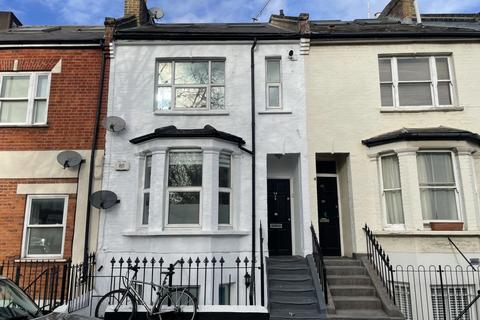 3 bedroom flat to rent, Greyhound Rd, London W6
