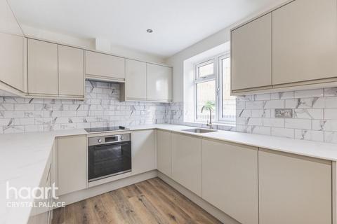 undefined, Kingslyn Crescent, London