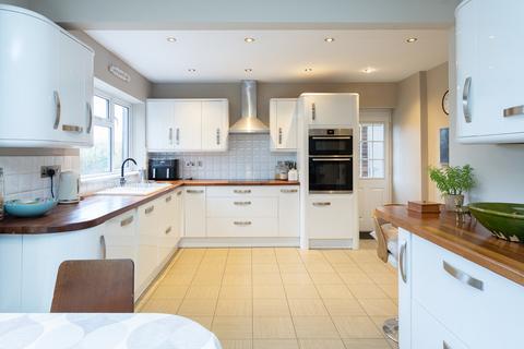 4 bedroom detached house for sale, Elmhurst Drive, Dorking