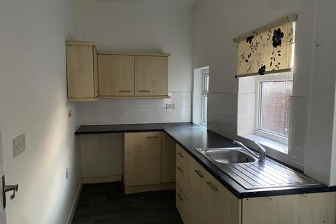 2 bedroom terraced house to rent, Edinburgh Street, Goole