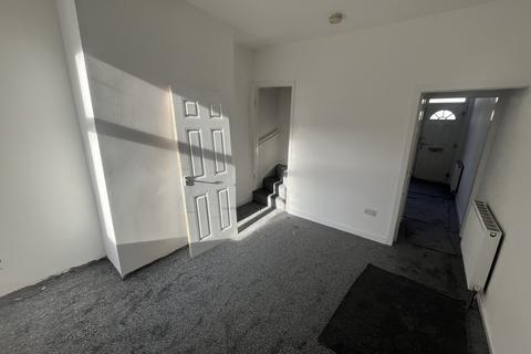 2 bedroom terraced house to rent, Edinburgh Street, Goole