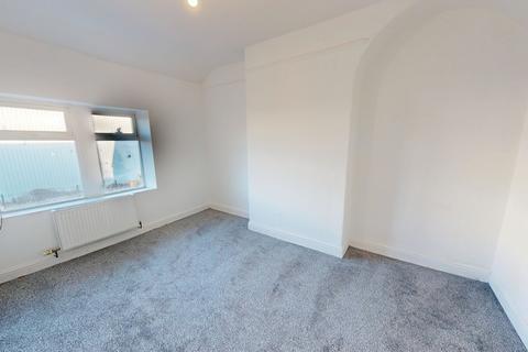 3 bedroom terraced house to rent, Scandinavia Terrace BD19