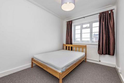 undefined, Streatham High Road, London SW16