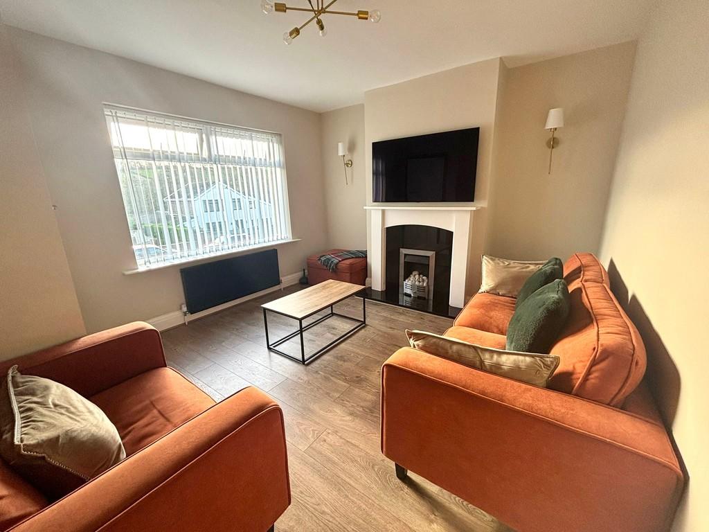Living room 3