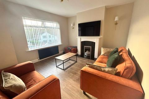 3 bedroom terraced house for sale, Leaventhorpe Lane, Bradford