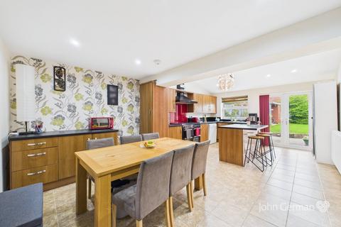 4 bedroom semi-detached house for sale, Park Road, Barton-under-Needwood