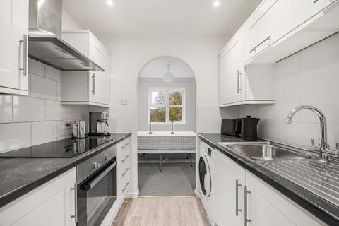 2 bedroom apartment for sale, Kemble Drive, Cirencester, Gloucestershire, GL7