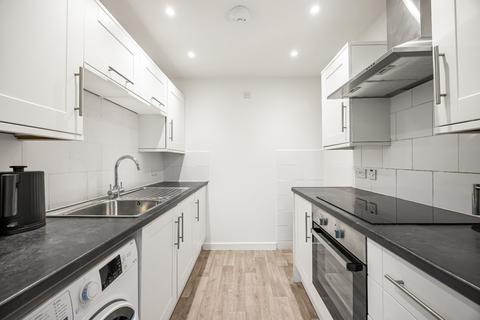 2 bedroom apartment for sale, Kemble Drive, Cirencester, Gloucestershire, GL7